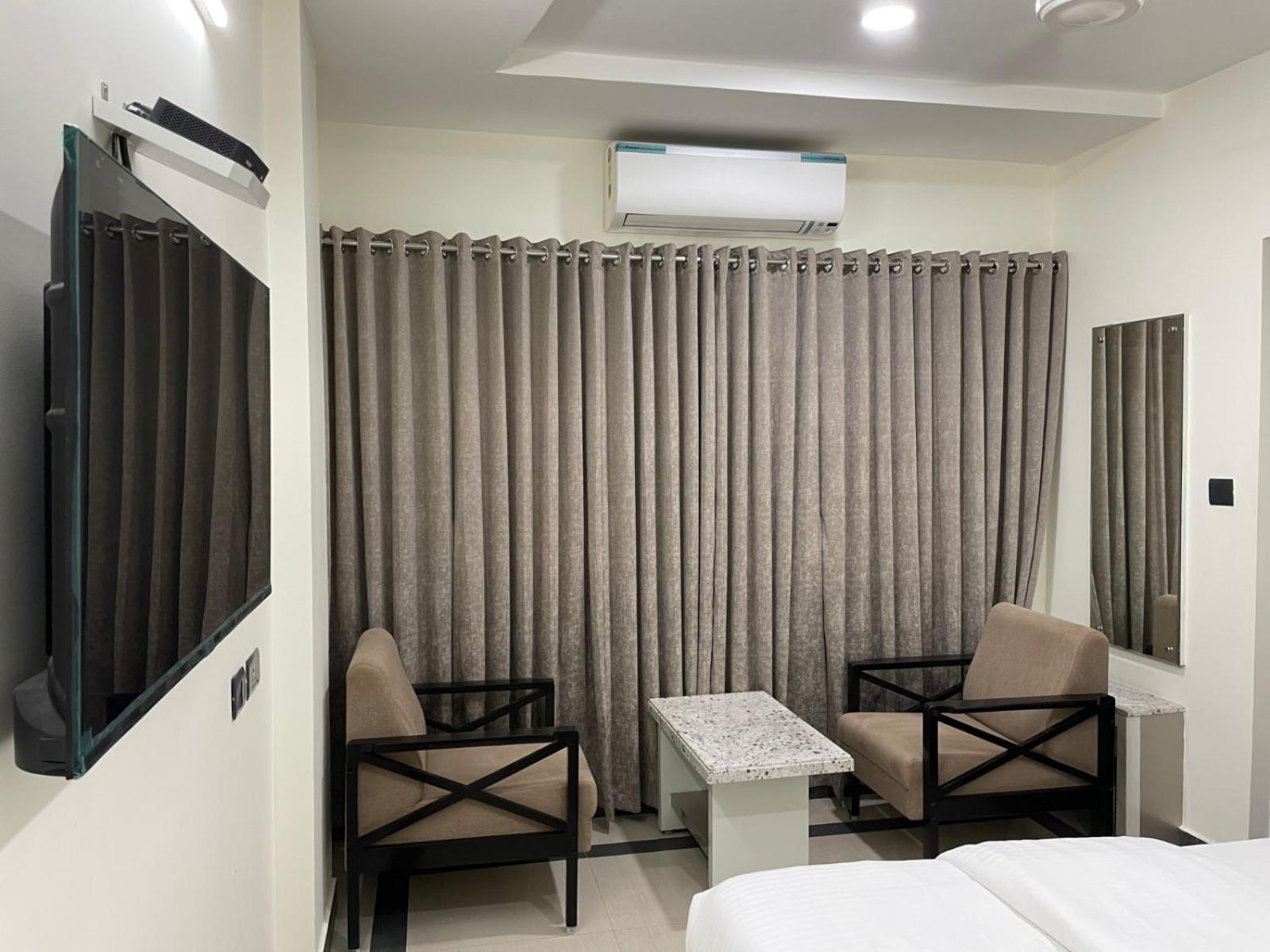 Sr Hotel Anakāpalle 外观 照片